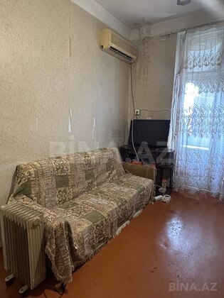 2 otaqlı Köhnə tikili, Elmlər Akademiyası m., Bakı