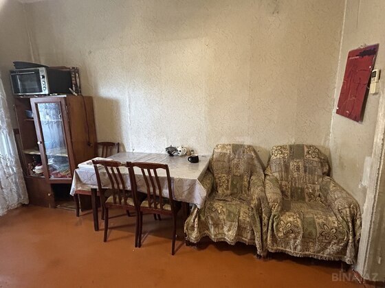 2 otaqlı Köhnə tikili, Elmlər Akademiyası m., Bakı