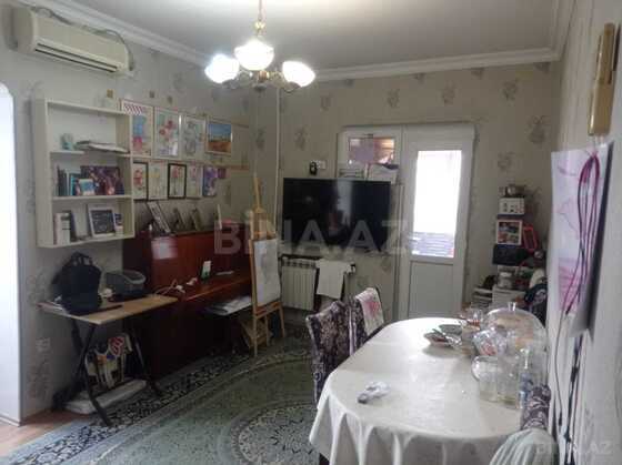 1 otaqlı Köhnə tikili, 7-ci mikrorayon q., Bakı