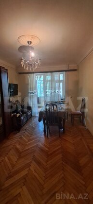3 otaqlı Köhnə tikili, Neftçilər m., Bakı