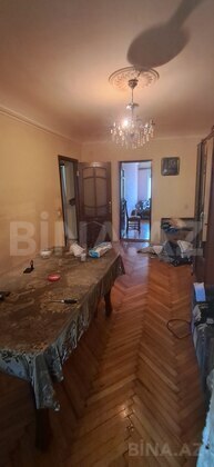 3 otaqlı Köhnə tikili, Neftçilər m., Bakı
