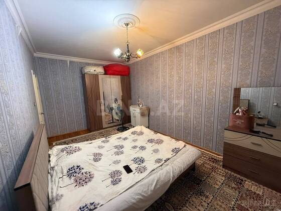 3 otaqlı Köhnə tikili, Memar Əcəmi m., Bakı