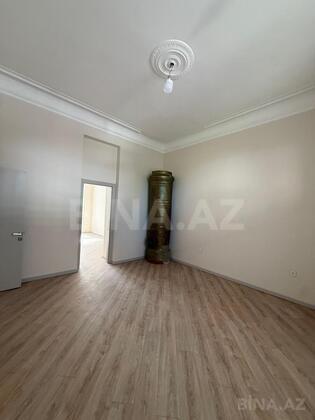 3 otaqlı Köhnə tikili, Xətai r., Bakı