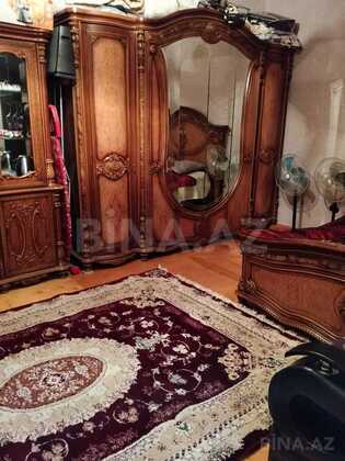 3 otaqlı Köhnə tikili, Memar Əcəmi m., Bakı