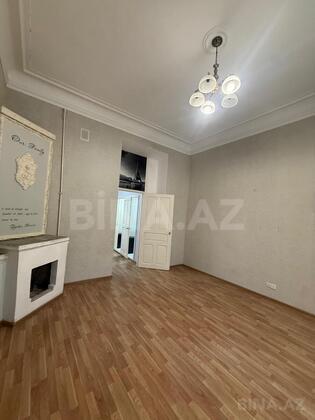 3 otaqlı Köhnə tikili, Xətai r., Bakı