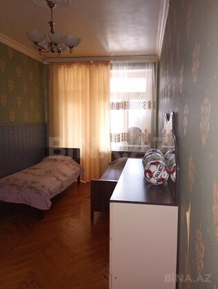 3 otaqlı Köhnə tikili, Gənclik m., Bakı