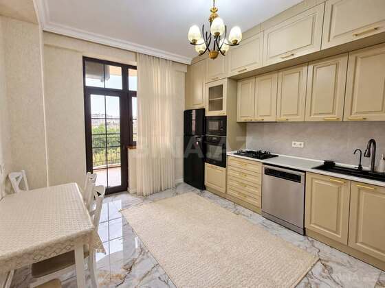 3 otaqlı Yeni tikili, Neftçilər m., Bakı