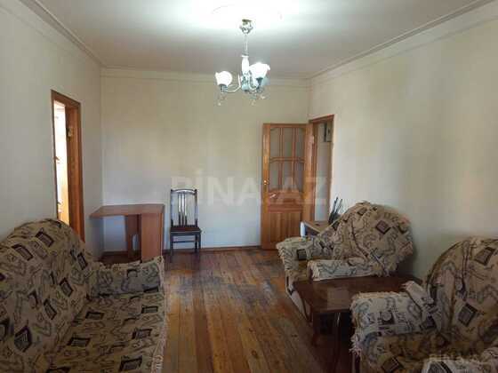 2 otaqlı Köhnə tikili, Qara Qarayev m., Bakı