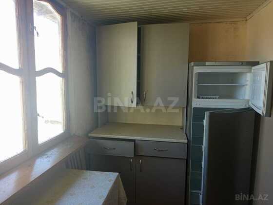 2 otaqlı Köhnə tikili, Qara Qarayev m., Bakı
