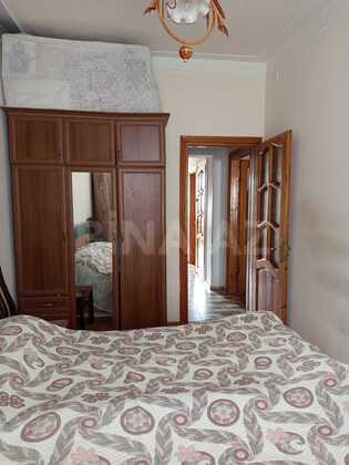 3 otaqlı Köhnə tikili, Xalqlar Dostluğu m., Bakı