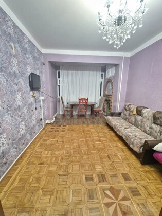 2 otaqlı Köhnə tikili, Memar Əcəmi m., Bakı