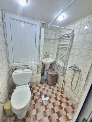 2 otaqlı Köhnə tikili, Memar Əcəmi m., Bakı