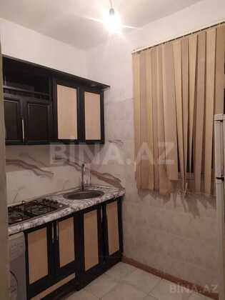 2 otaqlı Köhnə tikili, Memar Əcəmi m., Bakı