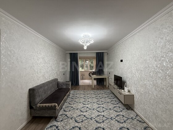 2 otaqlı Köhnə tikili, Neftçilər m., Bakı