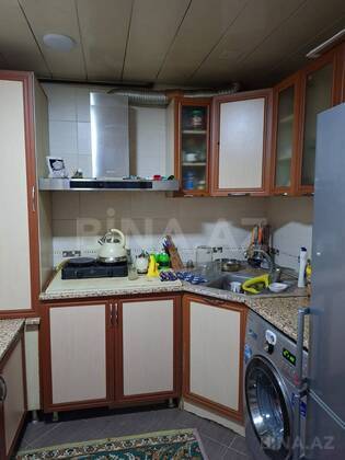 3 otaqlı Köhnə tikili, Elmlər Akademiyası m., Bakı