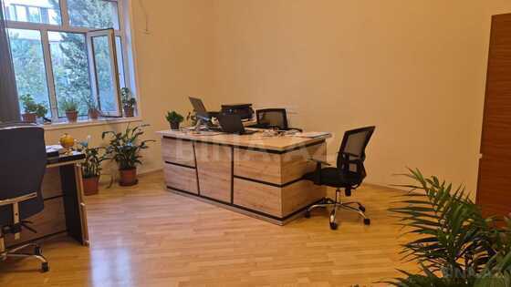 3 otaqlı Ofis, Azadlıq Prospekti m., Bakı