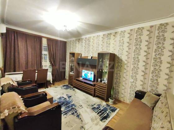 2 otaqlı Köhnə tikili, Qaraçuxur q., Bakı