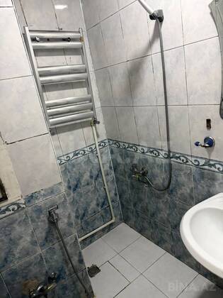 2 otaqlı Köhnə tikili, İnşaatçılar m., Bakı