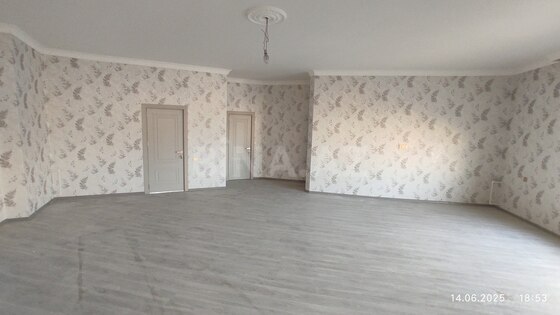 3 otaqlı Köhnə tikili, 20 Yanvar m., Bakı