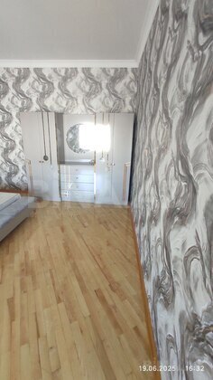 3 otaqlı Köhnə tikili, 20 Yanvar m., Bakı