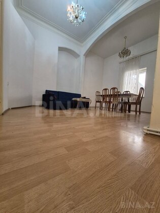 2 otaqlı Köhnə tikili, Sahil m., Bakı