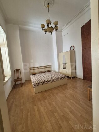 2 otaqlı Köhnə tikili, Sahil m., Bakı