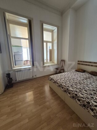 2 otaqlı Köhnə tikili, Sahil m., Bakı