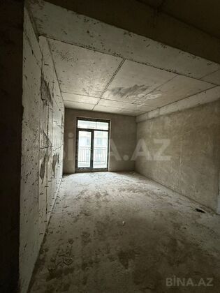 4 otaqlı Yeni tikili, Koroğlu m., Bakı