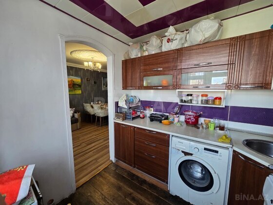 2 otaqlı Köhnə tikili, Qara Qarayev m., Bakı