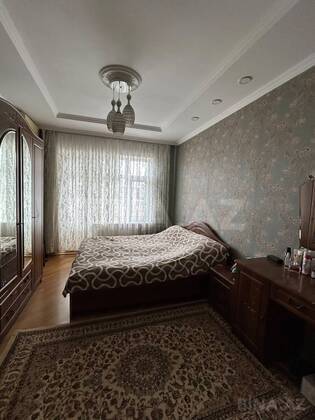 4 otaqlı Köhnə tikili, Bakıxanov q., Bakı