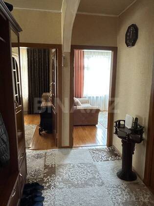 4 otaqlı Köhnə tikili, Bakıxanov q., Bakı