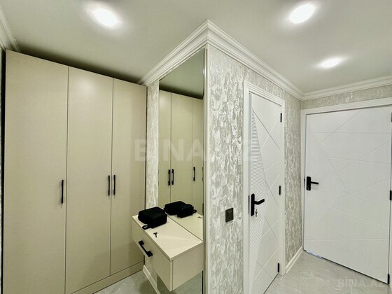 2 otaqlı Köhnə tikili, Qara Qarayev m., Bakı