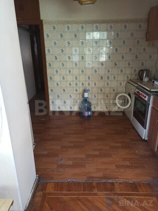 4 otaqlı Köhnə tikili, Nəsimi r., Bakı
