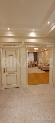 2 otaqlı Yeni tikili, 8-ci mikrorayon q., Bakı