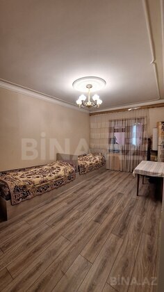 3 otaqlı Köhnə tikili, Xalqlar Dostluğu m., Bakı