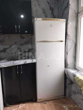 3 otaqlı Köhnə tikili, Elmlər Akademiyası m., Bakı