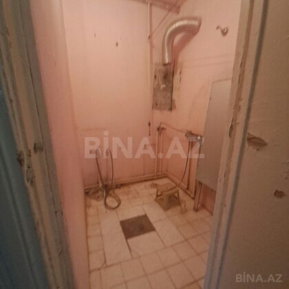 3 otaqlı Köhnə tikili, Neftçilər m., Bakı