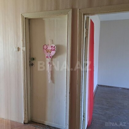 3 otaqlı Köhnə tikili, Neftçilər m., Bakı