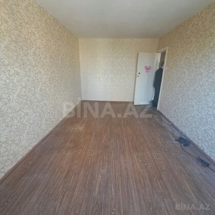 3 otaqlı Köhnə tikili, Neftçilər m., Bakı