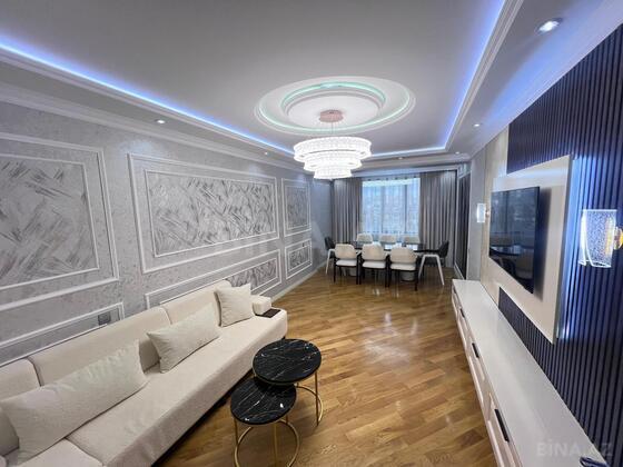 3 otaqlı Yeni tikili, Neftçilər m., Bakı