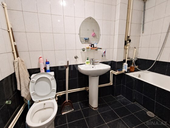 3 otaqlı Köhnə tikili, Qara Qarayev m., Bakı