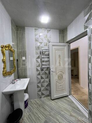 3 otaqlı Yeni tikili, Xırdalan