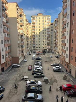 3 otaqlı Yeni tikili, Xırdalan