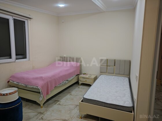 4 otaqlı Yeni tikili, Memar Əcəmi m., Bakı