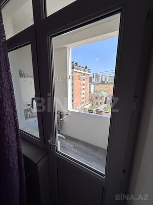 3 otaqlı Yeni tikili, Xırdalan