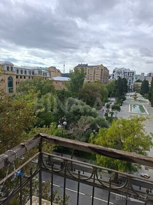3 otaqlı Köhnə tikili, Sahil m., Bakı