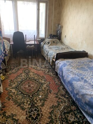 3 otaqlı Köhnə tikili, Həzi Aslanov m., Bakı