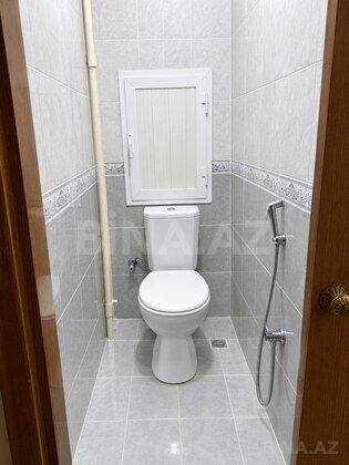 4 otaqlı Köhnə tikili, Memar Əcəmi m., Bakı
