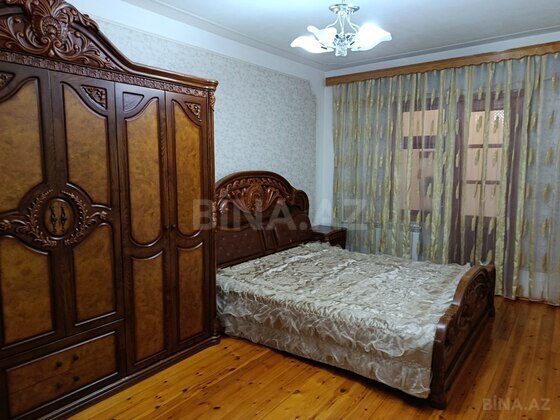 3 otaqlı Köhnə tikili, Xalqlar Dostluğu m., Bakı