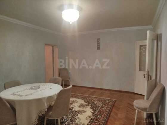 4 otaqlı Köhnə tikili, Elmlər Akademiyası m., Bakı